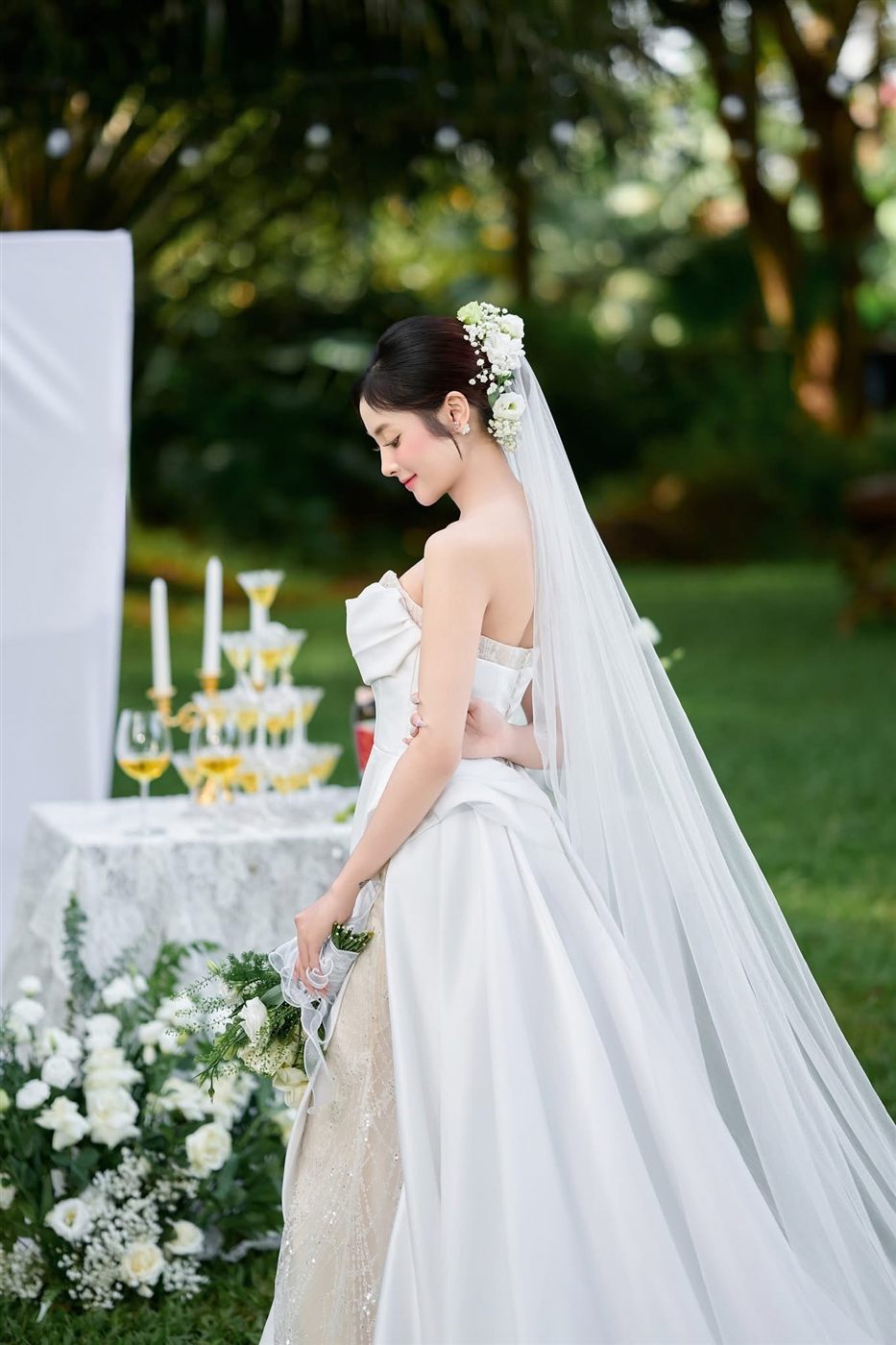 Ảnh cưới ngoại cảnh sân vườn Pleiku